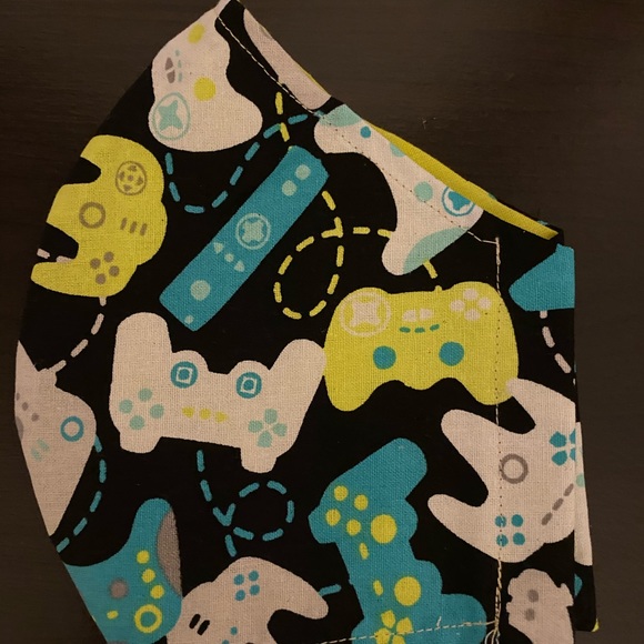 Mask with filter pockets! - Picture 15 of 16